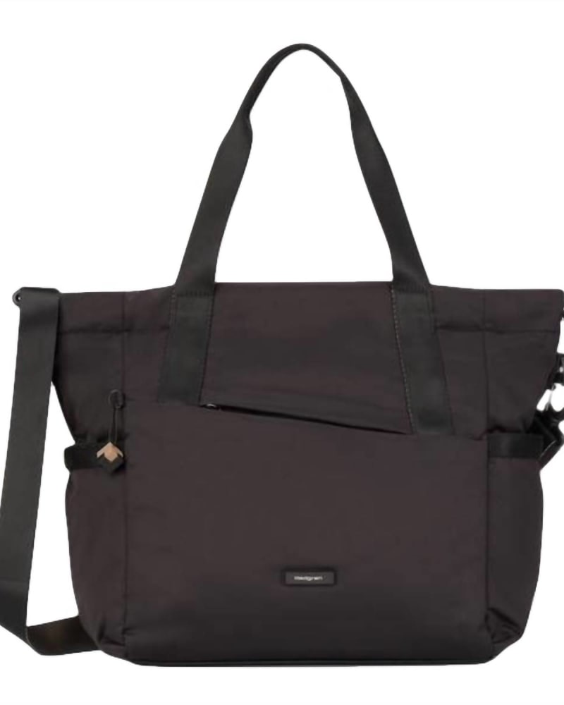 Front of a size O/S Galactic Shoulder Bag/Tote in Black in Black by Hedgren. | dia_product_style_image_id:329971